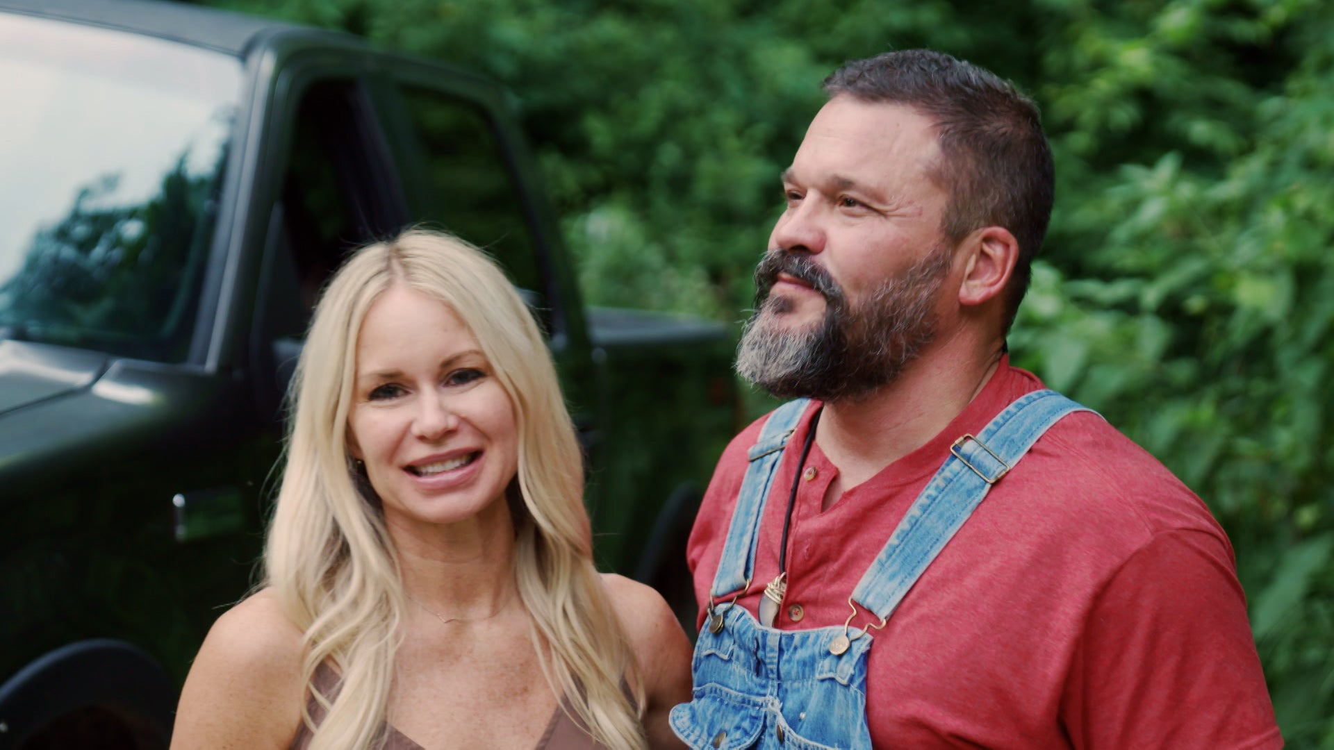 Watch Love Off The Grid Online Now Streaming on OSN+ Kuwait