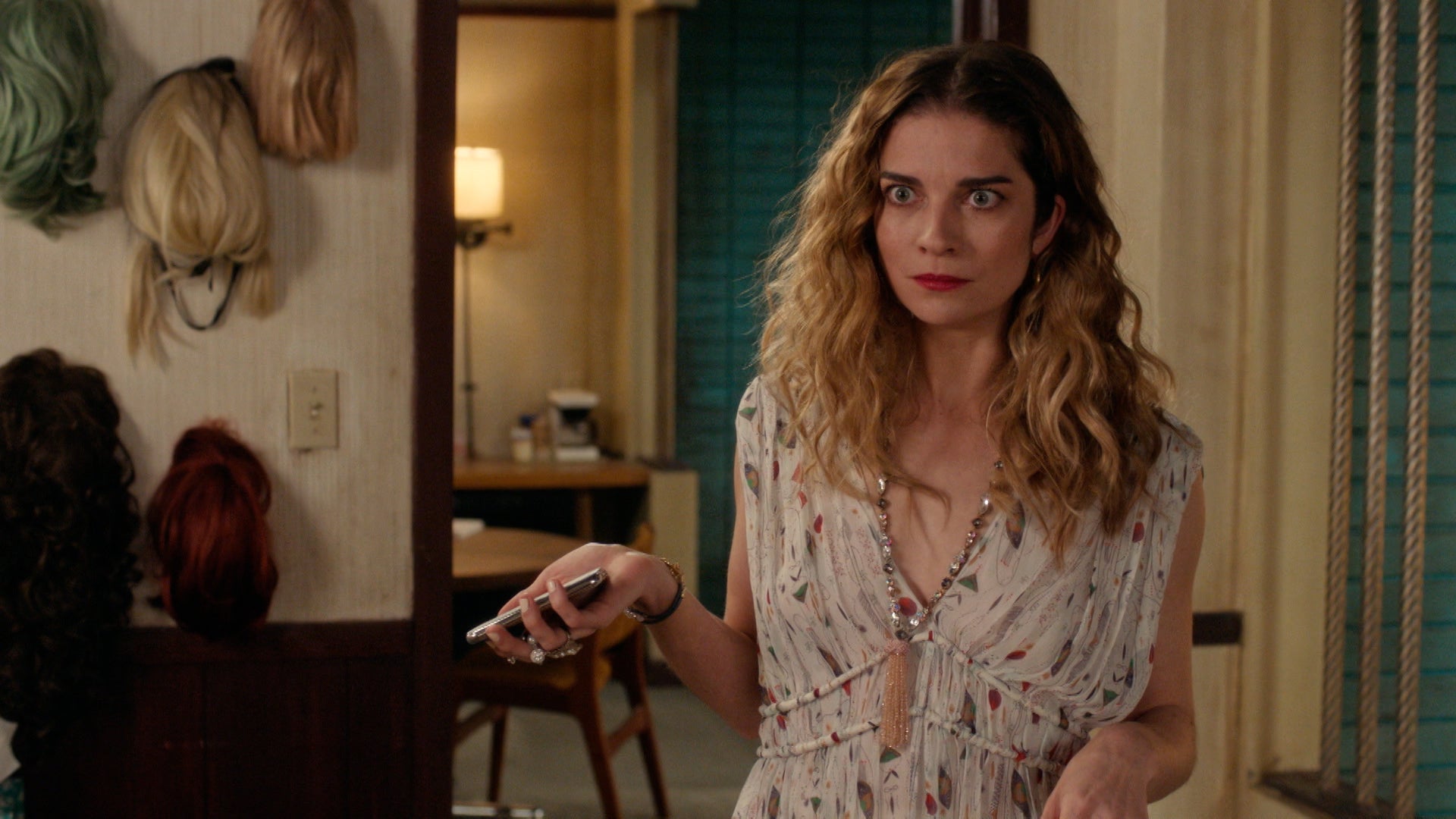 Watch Schitt's Creek Season 6 (2020) Online OSN+